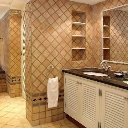 Sleeps 14 Pool Air Con Wifi Villa
